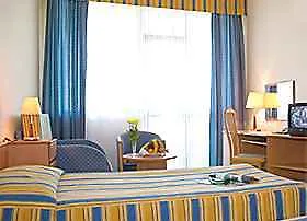 Отель Lebed